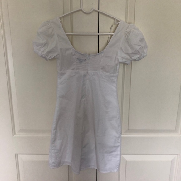 WHITE DRESS - Picture 3 of 4